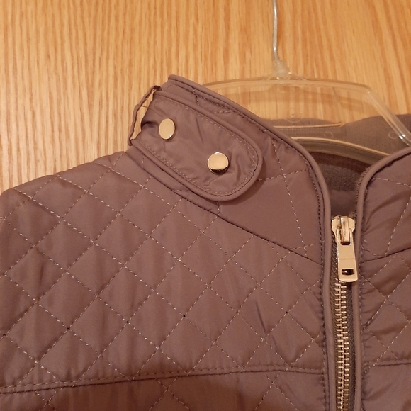 Celeste Quilted Vest Size Med - Picture 4 of 9